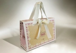 Shopping bag bauletto piramidale in carta manuale  | FORMBAGS SpA