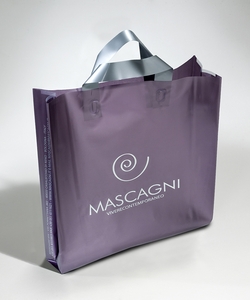 Shopping bag in plastica manico flessibile | FORMBAGS SpA