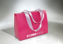 LUXURY HANDMADE PAPER PYRAMID GIFT BAG  | FORMBAGS SpA