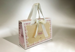 « SAC-A-PYRAMIDE » EN PAPIER FINITIONS MANUELLES  | FORMBAGS SpA